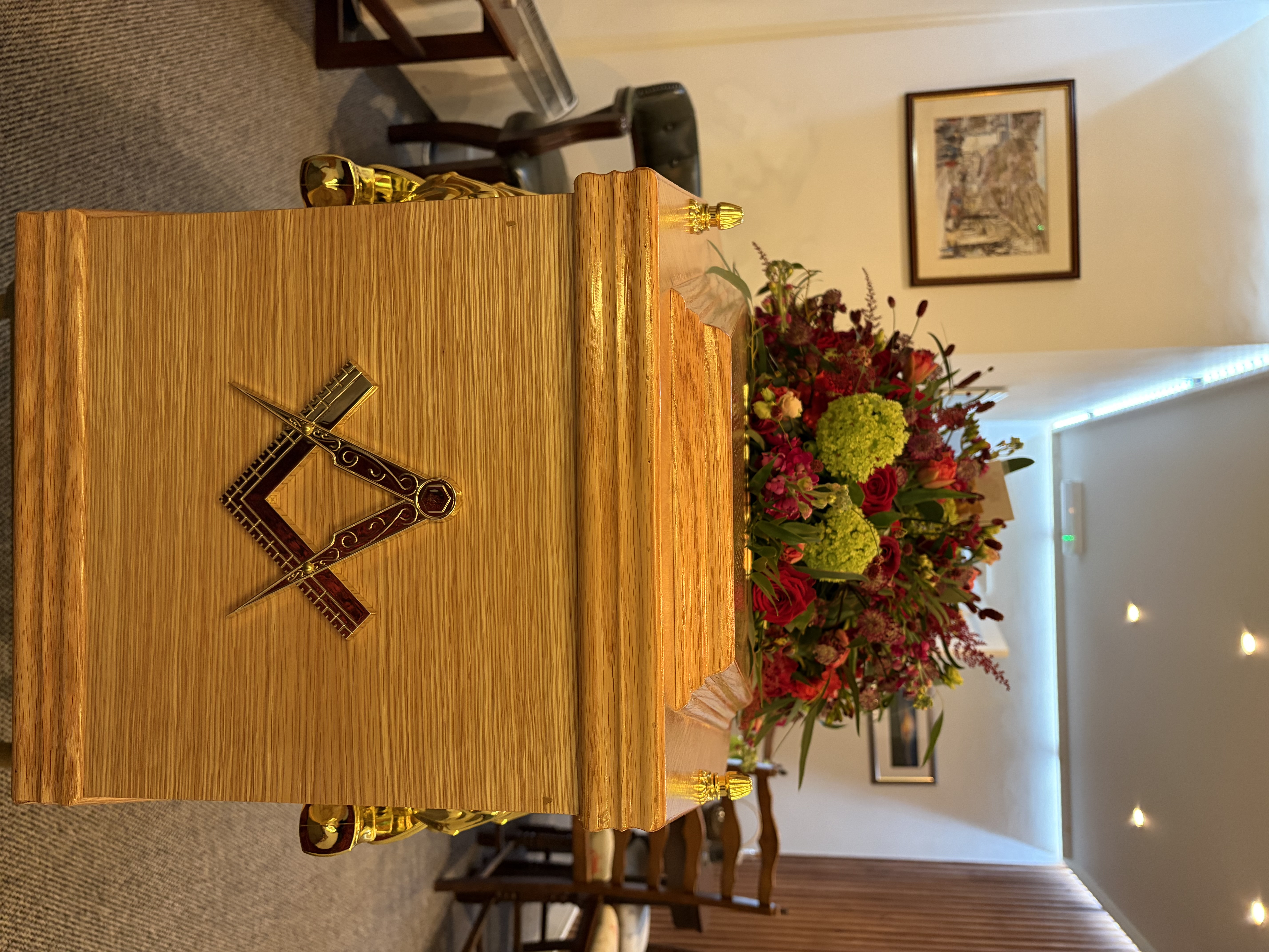 Coffin with Mason's compass
